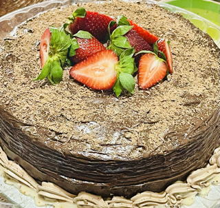 Pastel de Chocolate con Fruta